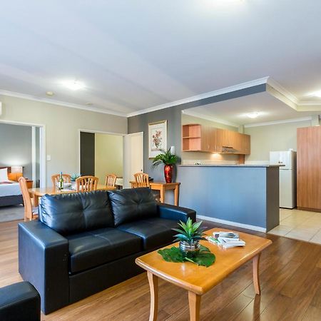 Mont Clare Boutique Apartments Perth Exterior photo