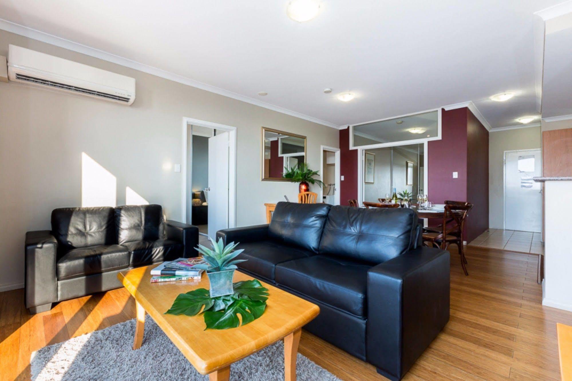 Mont Clare Boutique Apartments Perth Exterior photo