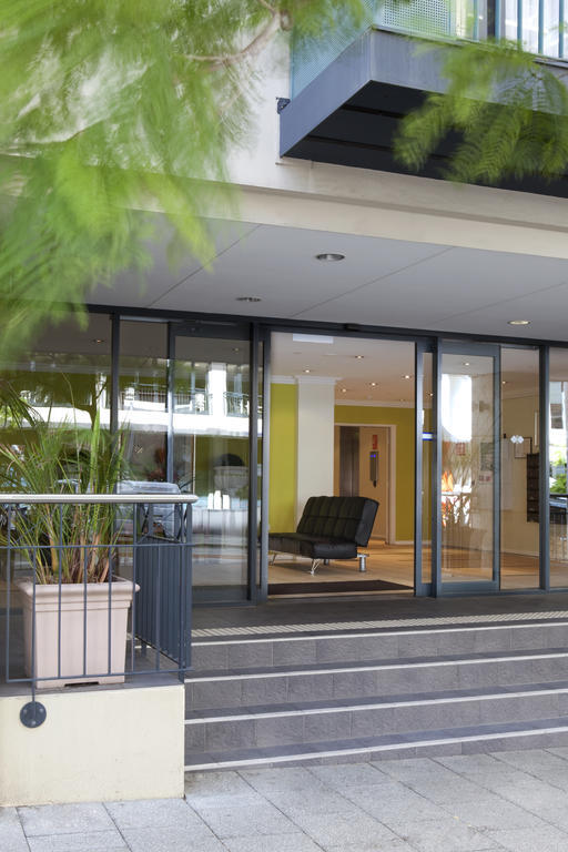 Mont Clare Boutique Apartments Perth Exterior photo