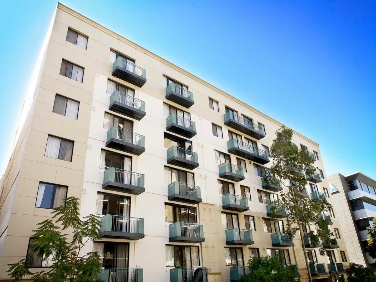 Mont Clare Boutique Apartments Perth Exterior photo